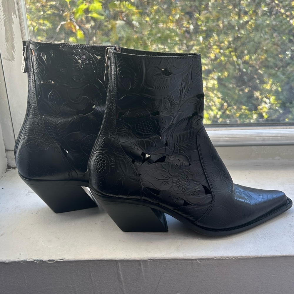 Donald J Pliner Western Cut Out Leather Booties